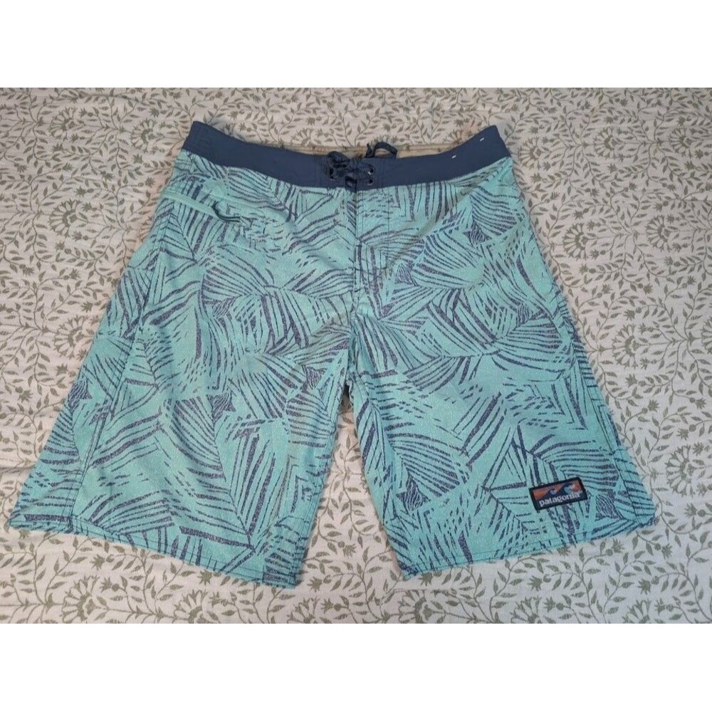 Patagonia Wavefarer Board Shorts Mens Size 34 RFVG Viking Blue Palm Print